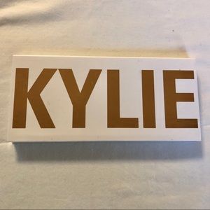 Barely Used Kylie Cosmetics Royal Peach Palette!